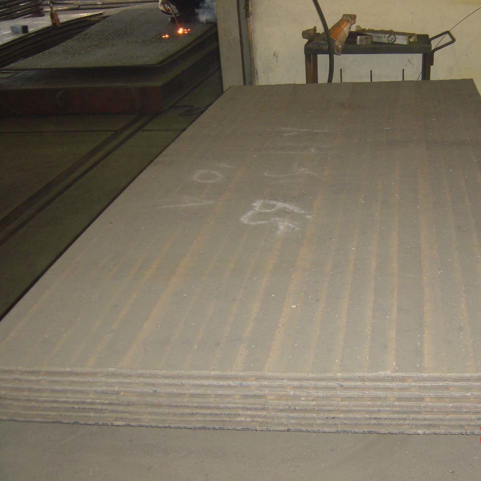 供应高碳铬堆焊复合耐磨板  高碳铬埋弧焊复合耐磨板 现货齐全