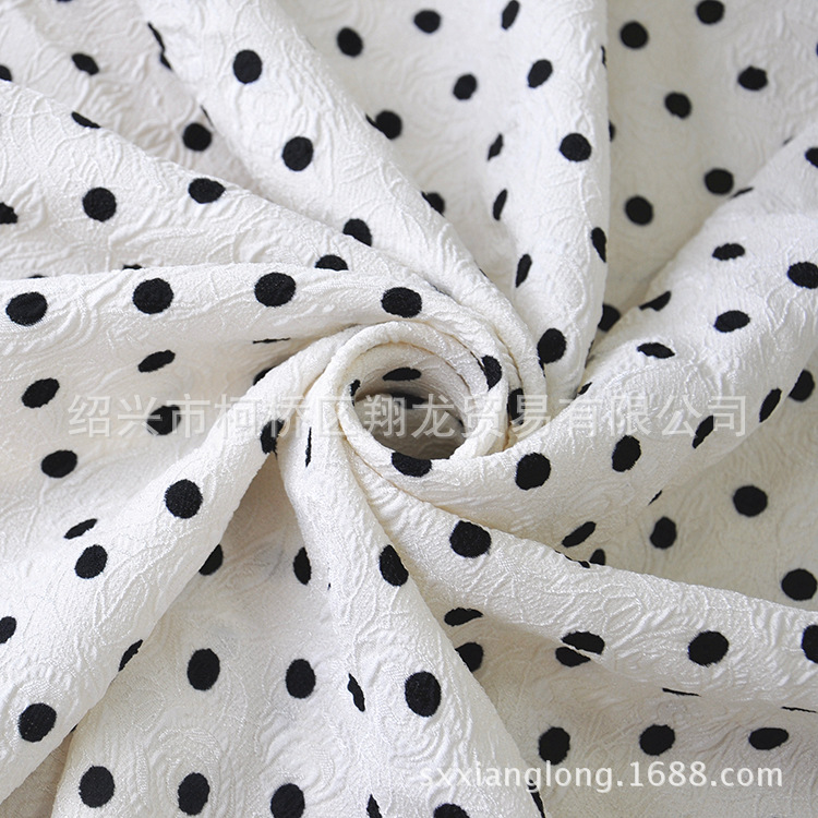 【翔龙印花 XLT-78】新款上市   时尚简约小圆点提花玫瑰面料