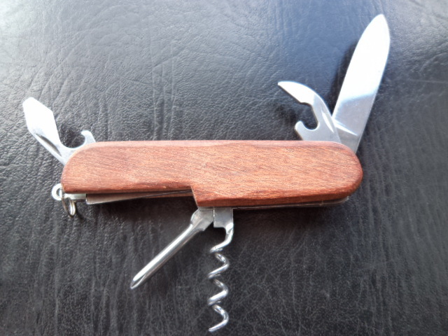 厂家直销中档多功能小刀   花梨木柄多用刀   5开木片万用刀