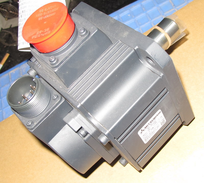 台州信达 库存全新三菱电机 HC-SFS52 保修半年  询价