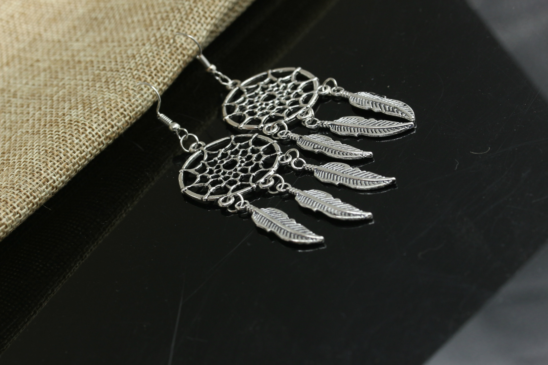 Boucles D&#39;oreilles En Plumes De Capteur De Rêves Pour Femmes En Gros display picture 3