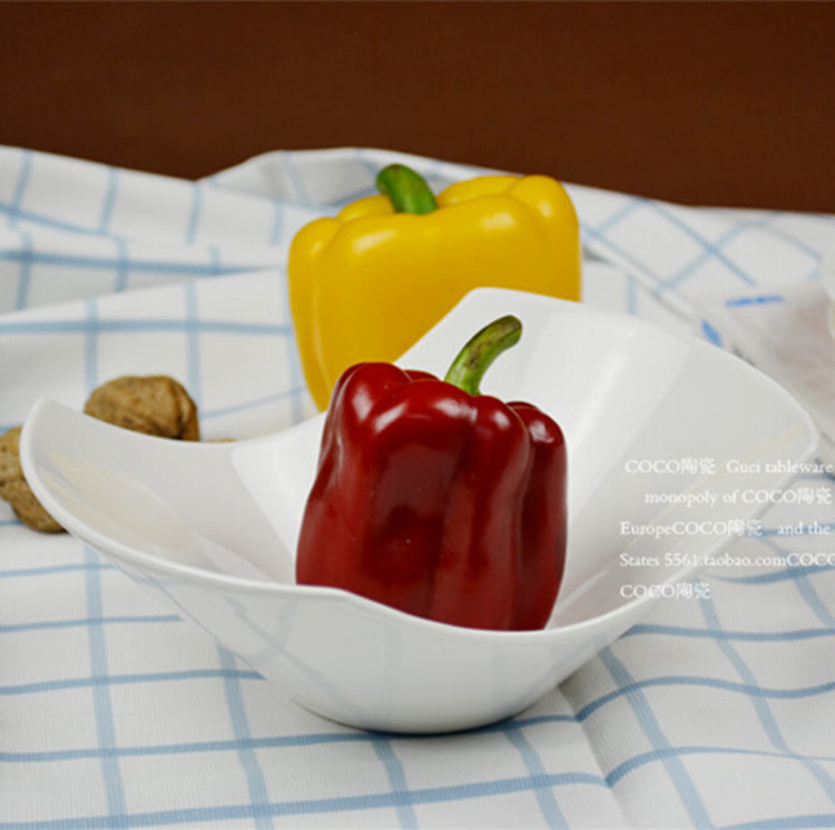 Factory direct foreign trade original single spot ivory white shaped bowl foreign trade new bone porcelain bowl ceramic salad bowl Factory direct foreign trade original single spot ivory white shaped bowl foreign trade new bone porcelain bowl ceramic salad bowl