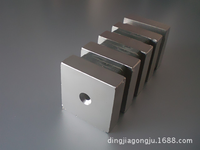 80x80x25mm镀镍强磁 钕铁硼带孔强力磁铁 方形磁石吸铁石磁钢