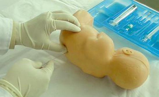 新生儿腰穿刺模型