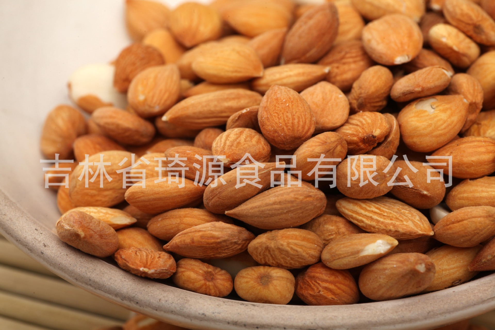 Low Temperature Baked Sweet Almonds Peeled Ready to Eat Bulk 5 Jin Bag quality and texture