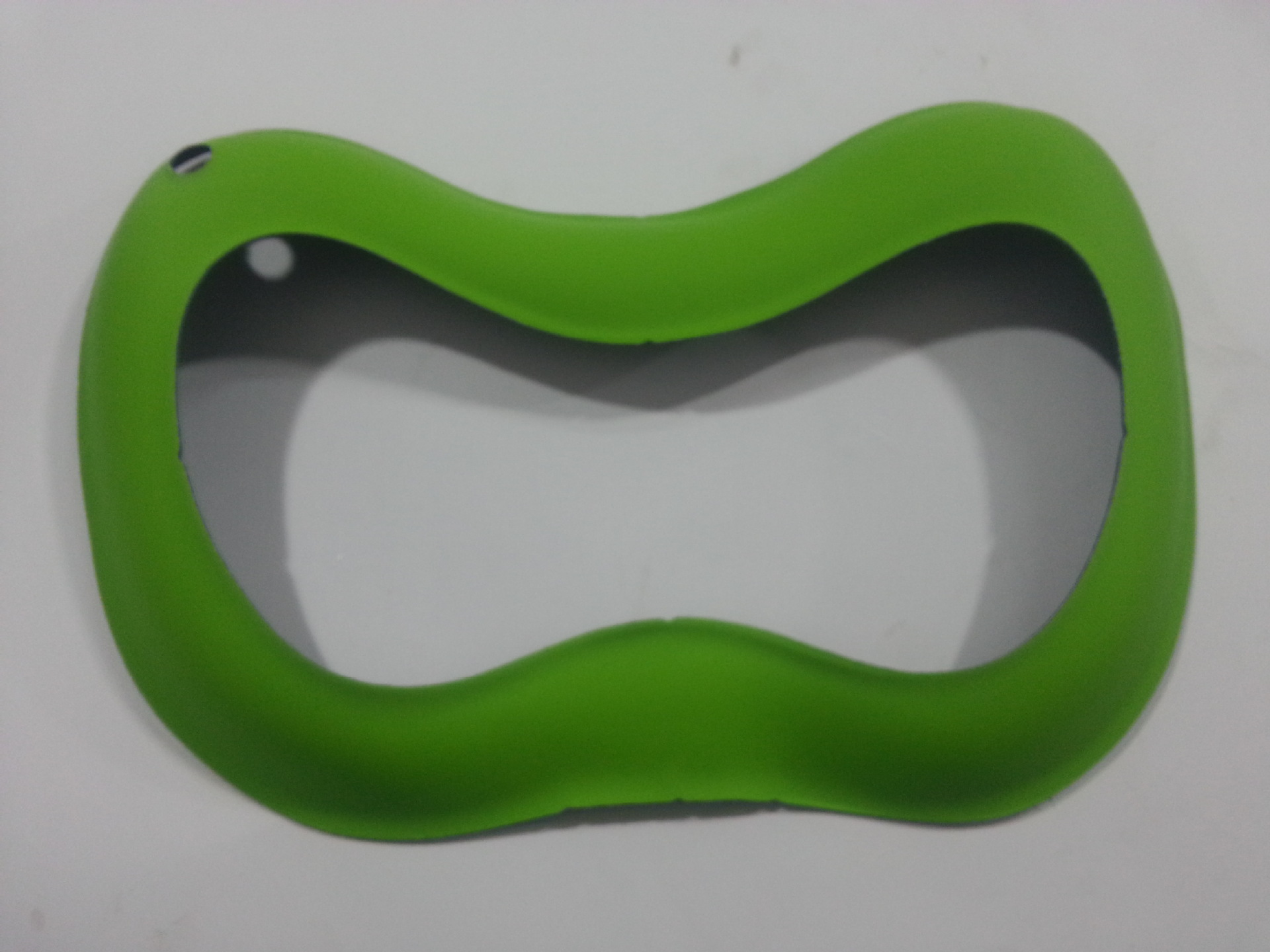 车载EVA按摩靠枕 电动加热按摩靠垫 颈部腰部按摩器外壳成型eva包