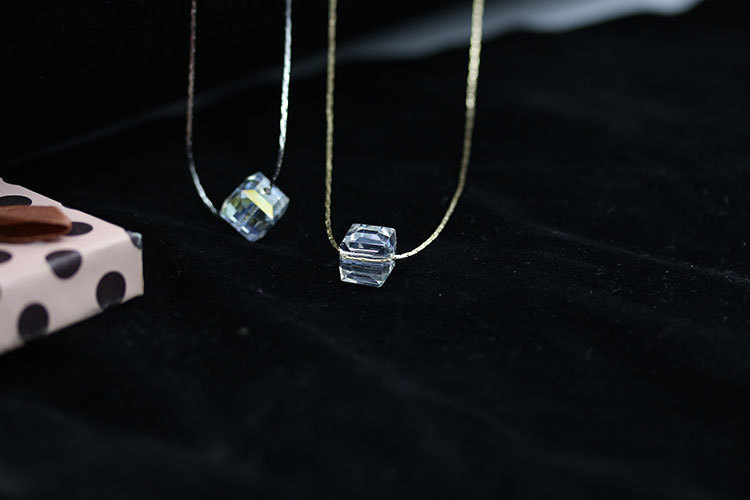 fashion pearl clavicle necklace