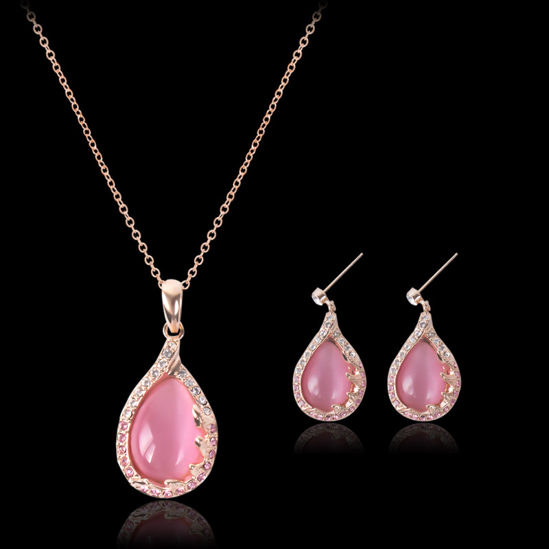 New European And American Necklace Earrings Two-piece Ladies Crystal Jewelry Set display picture 6