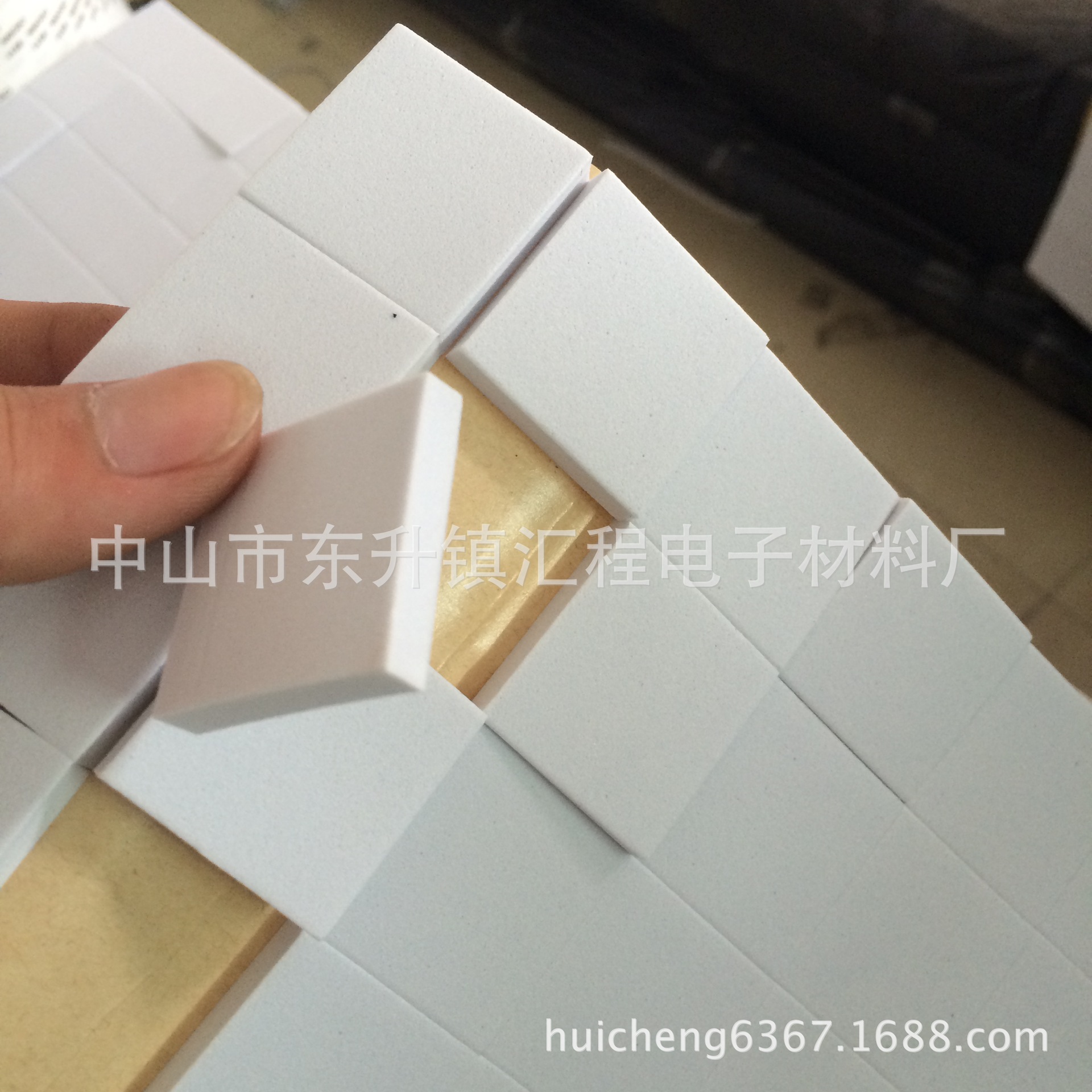 厂家供应eva泡棉垫片双面泡沫胶 白色方形eva脚垫38度eva泡沫海绵