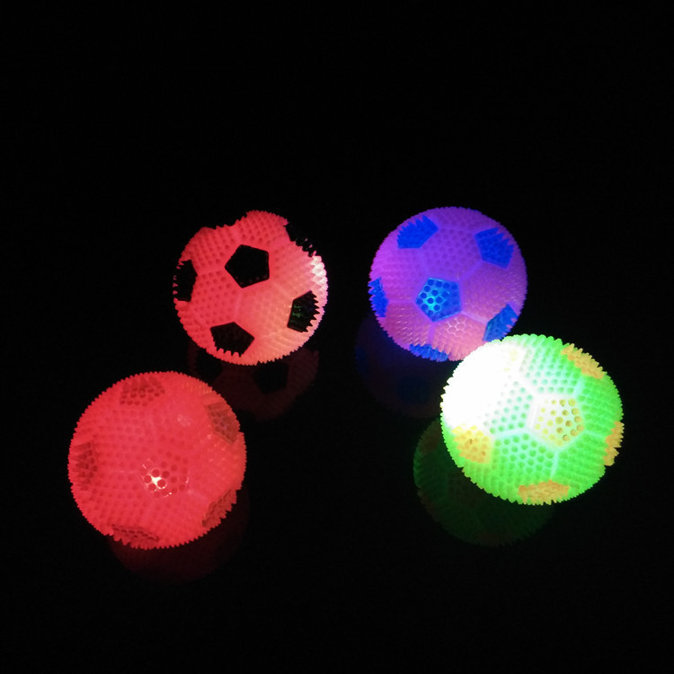 闪光足球_弹力发光足球 6.5发声按摩 夜市地摊