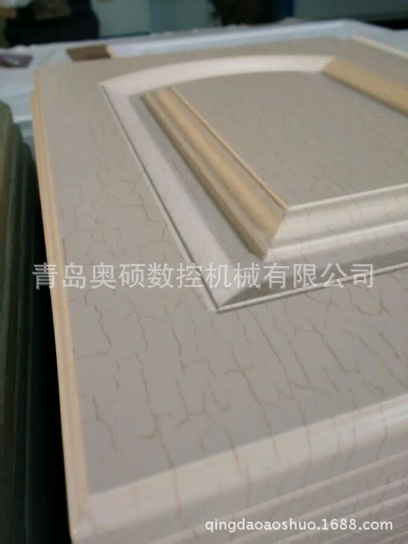 青岛奥硕全自动数控雕刻机 1325三头木工雕刻机 实木门雕花机