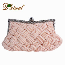 Túi clutch nữ dạ tiệc hoa satin thêu hạt bướm ngọc trai, tay cầm kim loại và dây đeo ngọc trai — Màu đỏ, Màu vàng, Màu bạc chi tiết 3