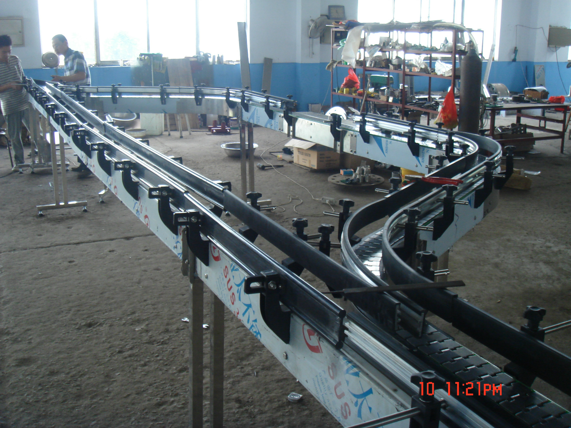 青州液体灌装机 包装设备输送带 无动力设备 灌装设备厂家