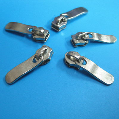 跨境3号箱包服装拉链头拉锁头 尼龙弯片拉头家纺国标电白波浪头现|ru