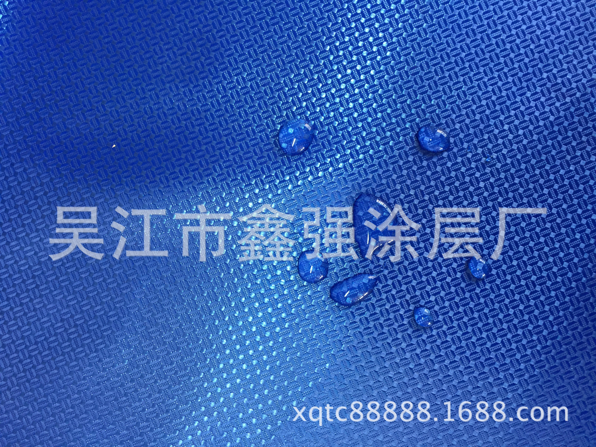 【低价促销】防水提花雨衣布 雨披面料  挡风被面料|ms