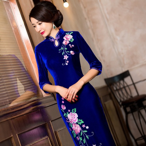 Chinese Dress Qipao for women Velvet cheongsam retro wedding embroidered long cheongsam skirt