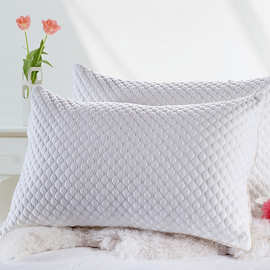 五星级酒店枕头 超柔软水立方羽丝绒枕 柔软护颈保健枕 厂家直销