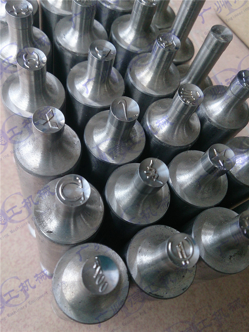 旋轉多沖模具 (8)