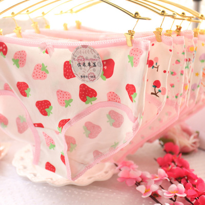 A011 Strawberry zolmitriptan Cartoon printing lady strawberry Underwear lovely triangle sexy cotton material Underwear wholesale