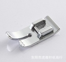 台湾产 家用多功能缝纫机压脚 中心直线压脚加宽版  CY-7304W