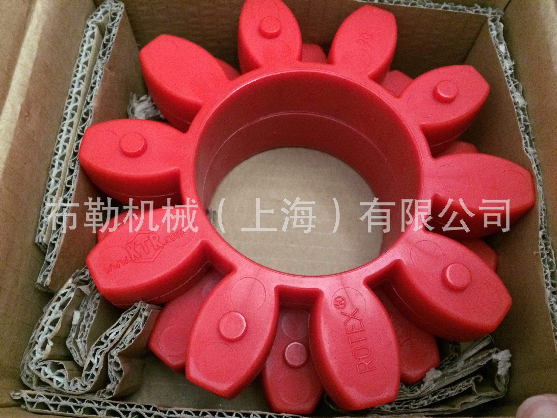 上海闵行太仓胀紧套/连轴器减震垫/梅花瓣弹性体/聚氨酯梅花接手