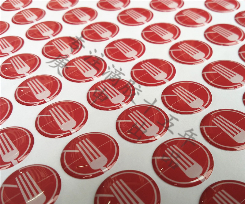 厂家定制高透耐黄强粘奶黄餐厅餐具标志logo水晶滴胶标贴贴纸