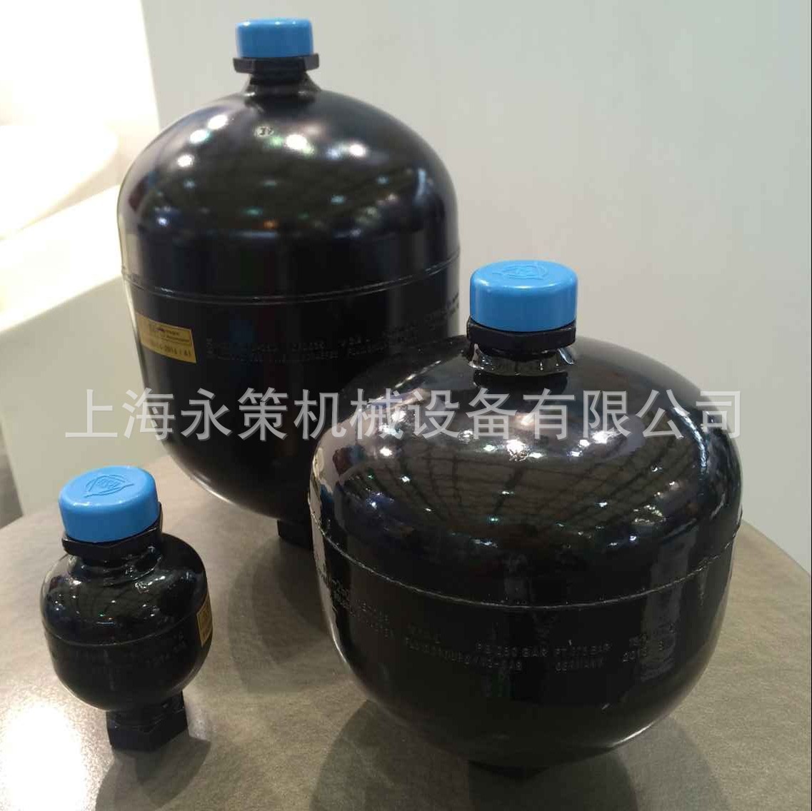 进口型液压蓄能器 工程储能器2升  隔膜储能灌 汽车液压块灌1升