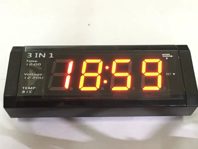 Avtomobil üçün Vaxt Temperatur Gərginlik Üçü Birində Ekran Testeri