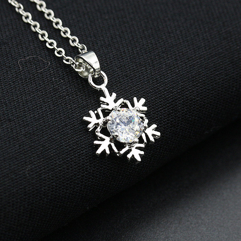 Korean New Hot Sale Diamond Snowflake Snowflake Love Crown Butterfly Eagle Necklace Popular Clavicle Chain Ladies display picture 11