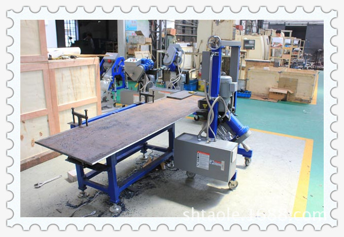 济南燎原请求数控液压平板高速冲钻复合机专利确保设备的加工作用