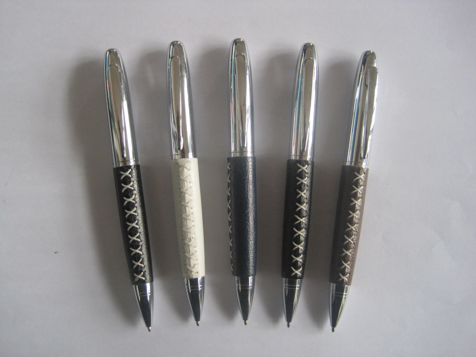 定做高档金属圆珠笔 包皮金属圆珠笔 商务馈赠用PU皮革金属礼品笔|ru