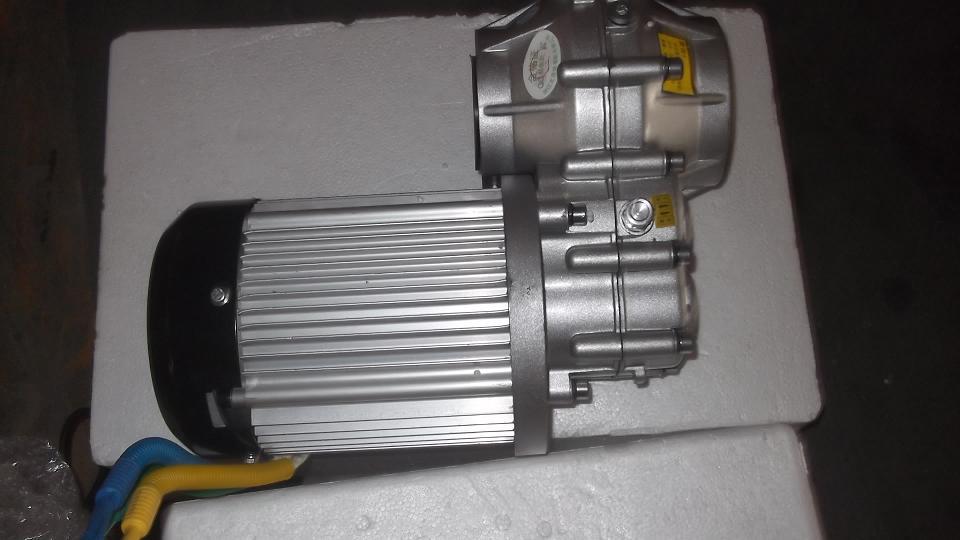 尤奈特永磁直流无刷电机BM1424HQF-14A-1800W60V电动微型轿车电机