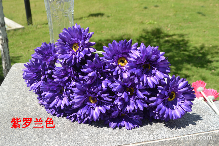 1713971046_1440688251