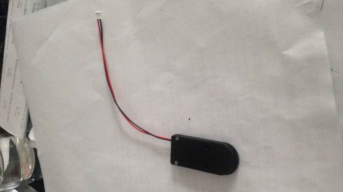 厂家直供，带引线带盖2032电池盒