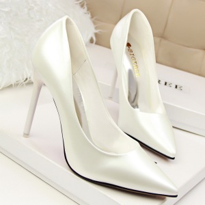 740-3 han edition contracted sexy fashion show thin professional OL shoes thin shallow mouth pointed single shoes