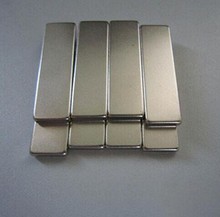 厂家生产N35磁铁，钕铁硼方块，钕铁硼圆片等强磁系列