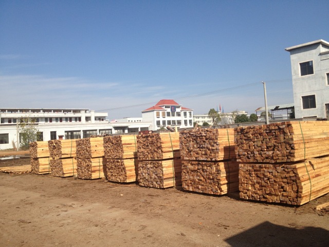 直销铁杉建筑建材方木，定尺加工原木工地木方材料