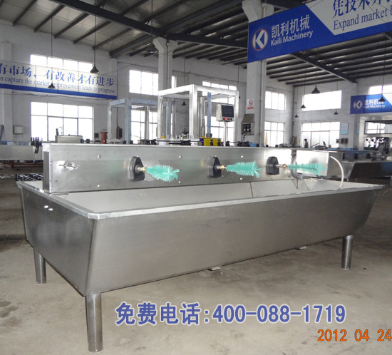 厂家果汁饮料厂专用刷瓶机 全自动水槽式刷瓶机 SP-6型六头
