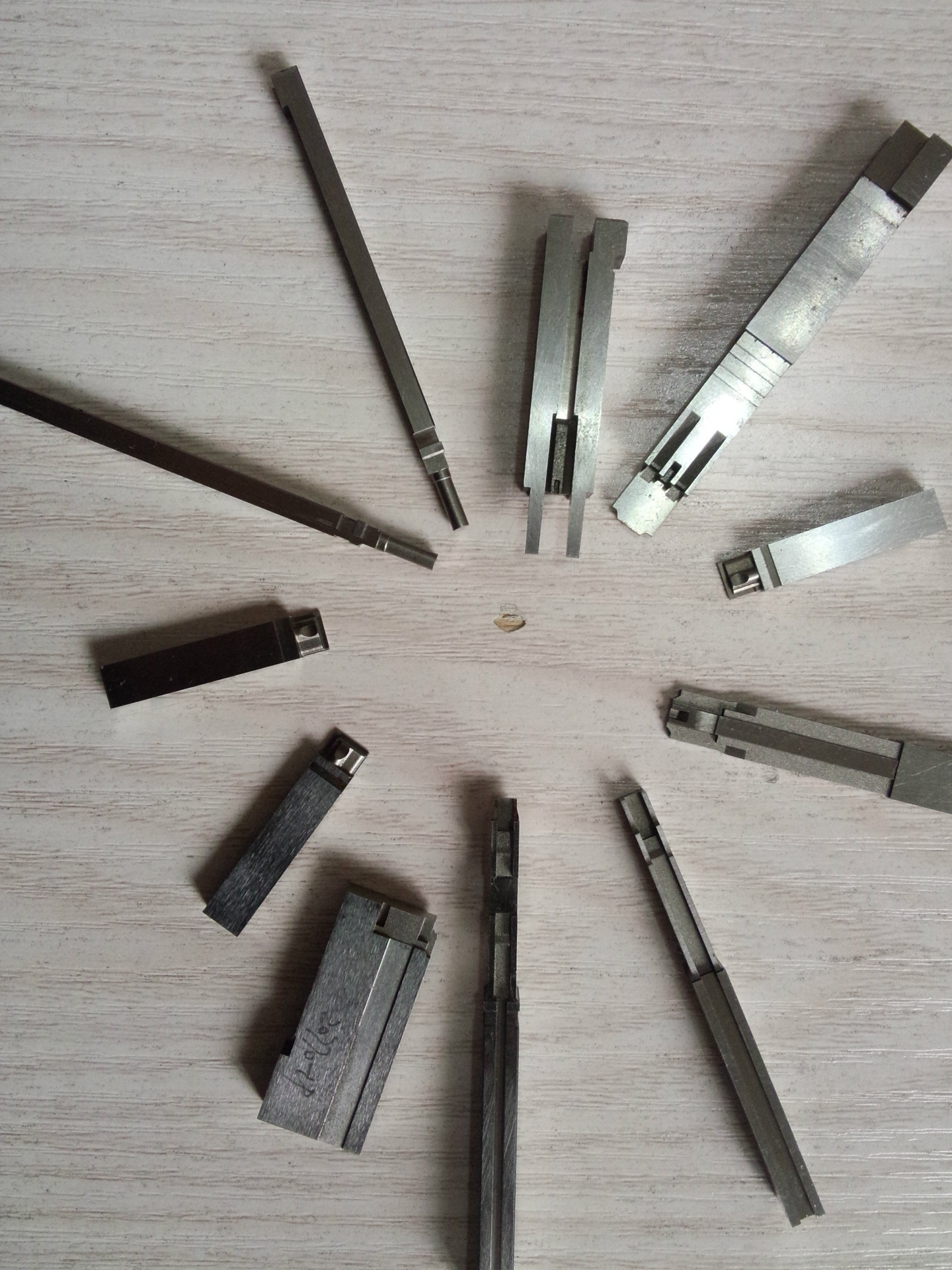 韓國KET汽車連接器精密塑模零件