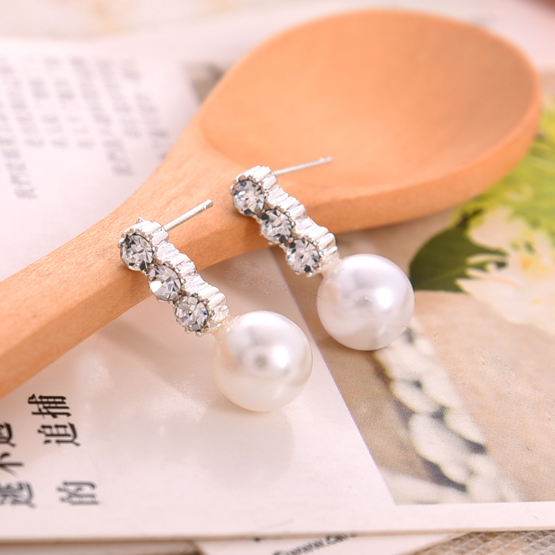 E16 Korean Edition Best Sellers temperament Ear Studs fashion Pearl earrings Simplicity Earrings Trinket wholesale