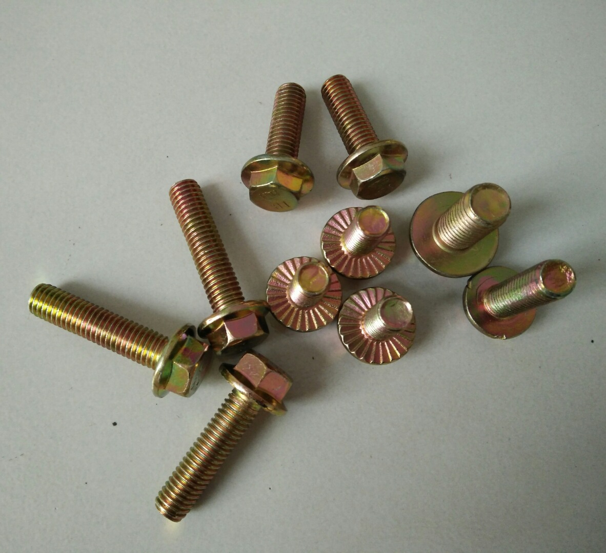 防滑法兰面螺栓 六角法兰面螺栓 法兰栓 现货供应M8*16-M8*45