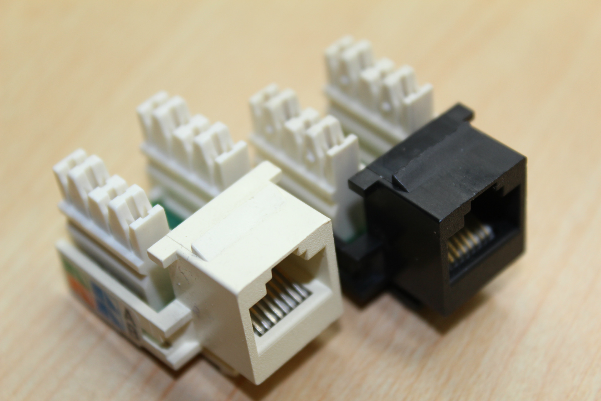 RJ45、安普款五类模块、超五类、安普模块。|ru