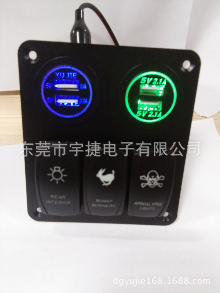 2560771859_364388748