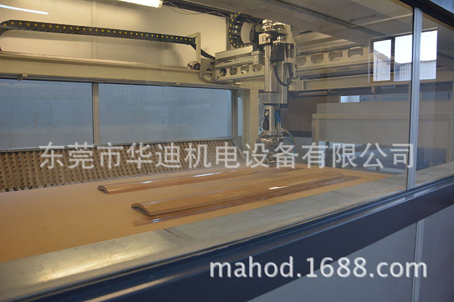 意大利VD公司制造的机械人油漆喷柜