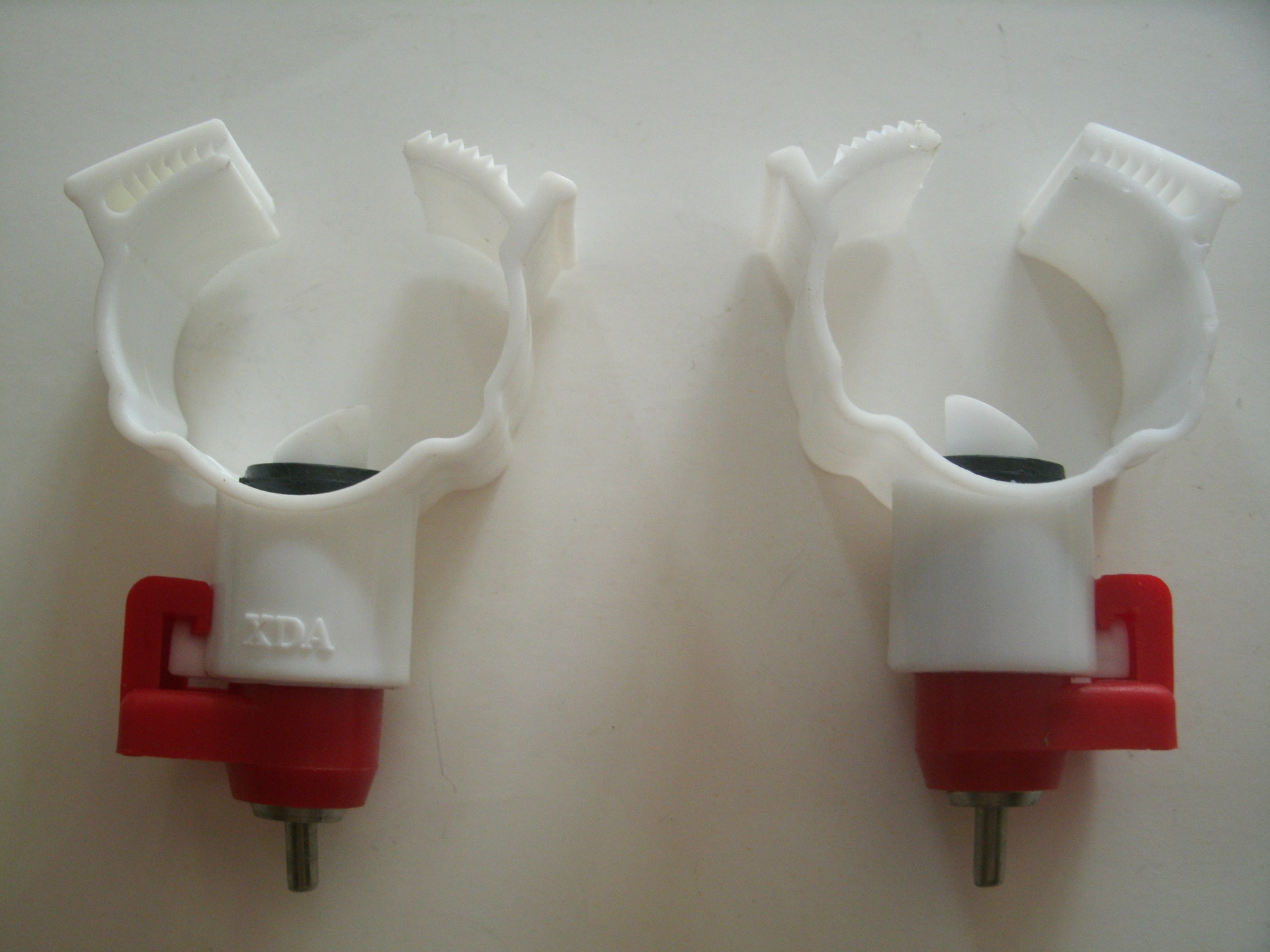 供应鸡饮水器 钢球饮水器 小鸡饮水器 鸭子饮水器 鸭饮水器