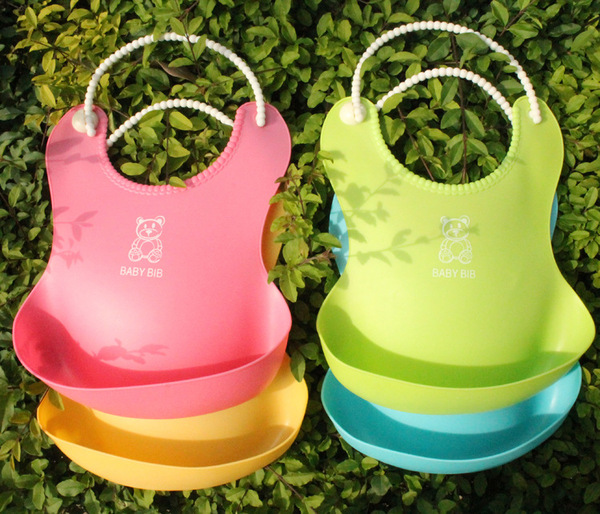 Children's three dimensional waterproof silicone eating bib for food