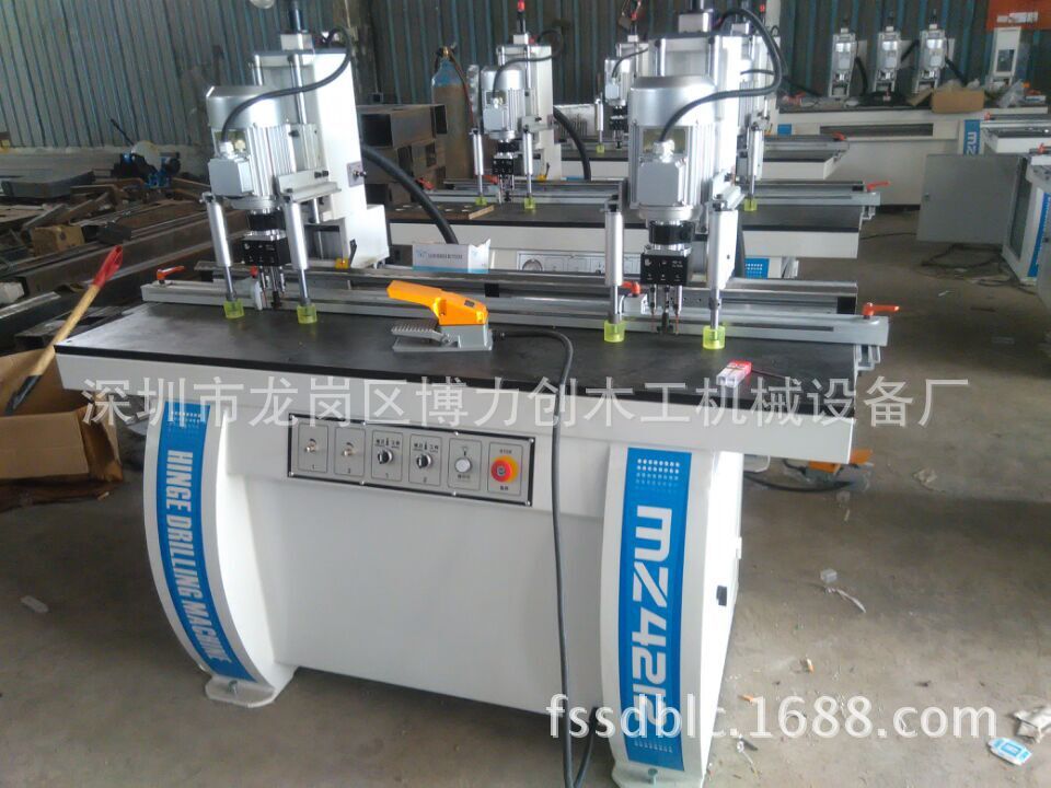 数控四头铰链钻木工钻孔木工机械设备多功能打孔机板式电脑桌孔