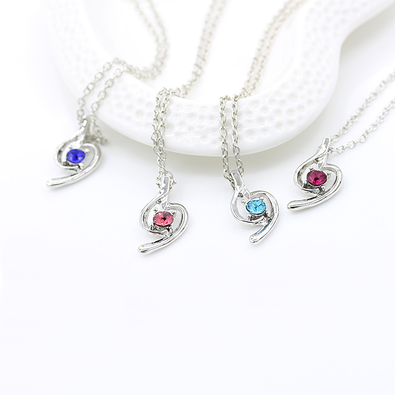 Neue Einfache Diamant Lucky Angel Weiche Kristall Halskette display picture 4