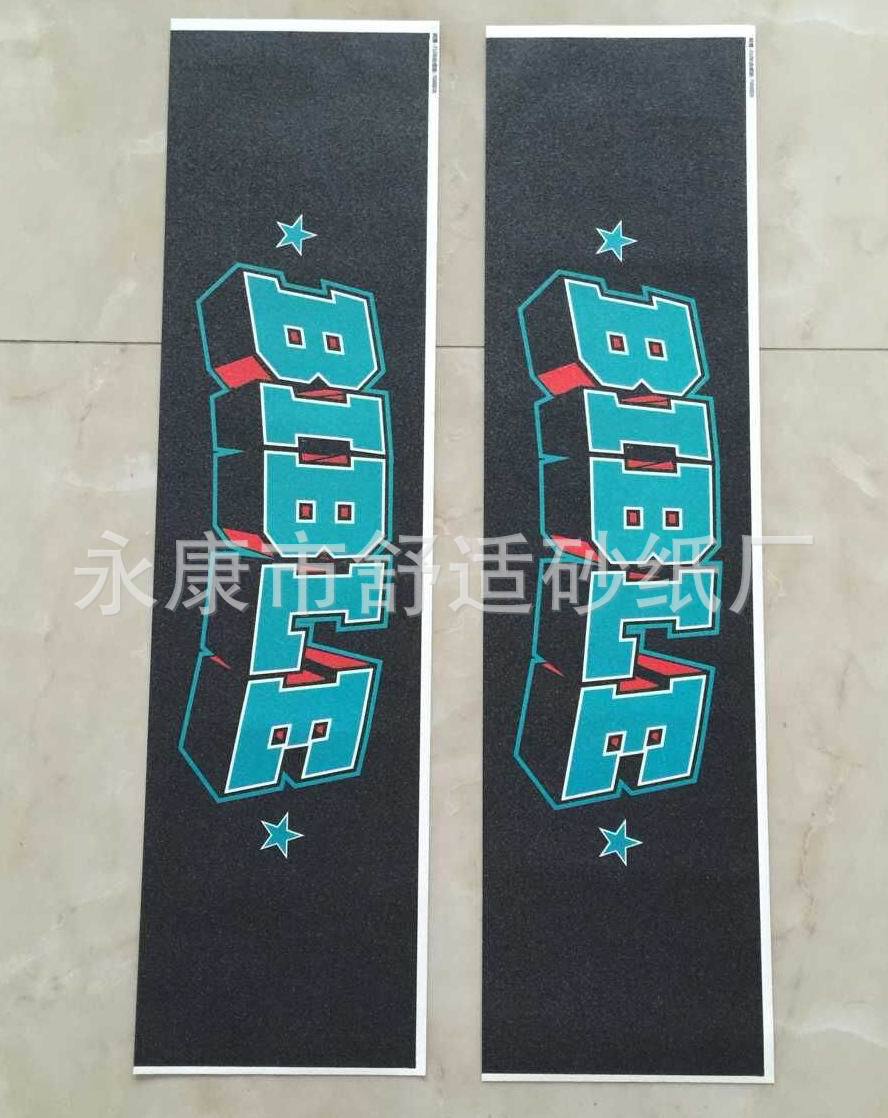舒适 一张起批3108滑板止滑砂纸，带胶防滑贴纸，库存处理
