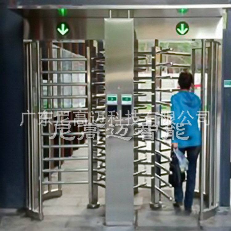 员工生活区门禁通道全高栅栏回旋门/智能读写卡授权通道转闸
